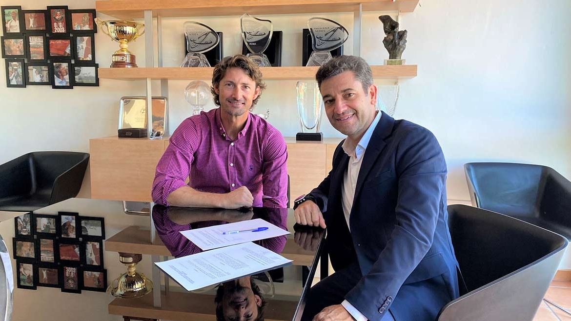 Acuerdo de colaboración con Juan Carlos Ferrero
